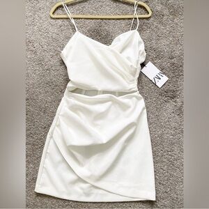 NEW‼️ ZARA DRAPED CUT OUT DRESS IN WHITE SIZE SMALL